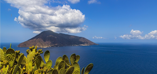 Eolie last minute: sali a bordo ora o resta a terra!